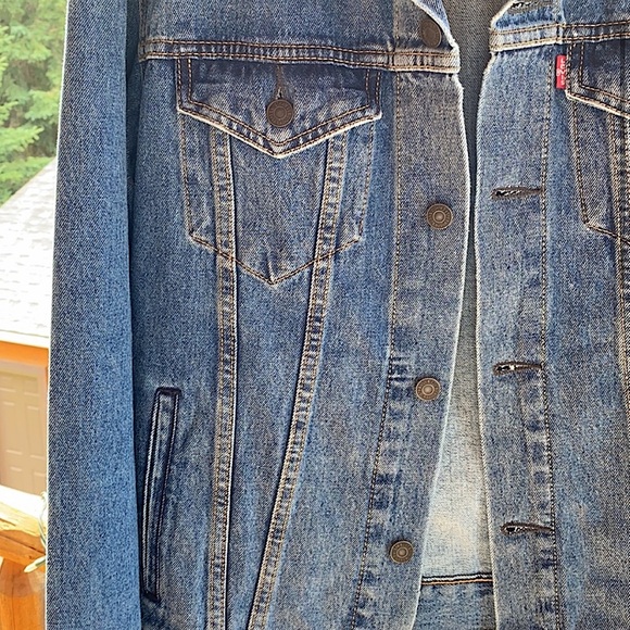 LEVI denim jacket. NEW. - Picture 4 of 4